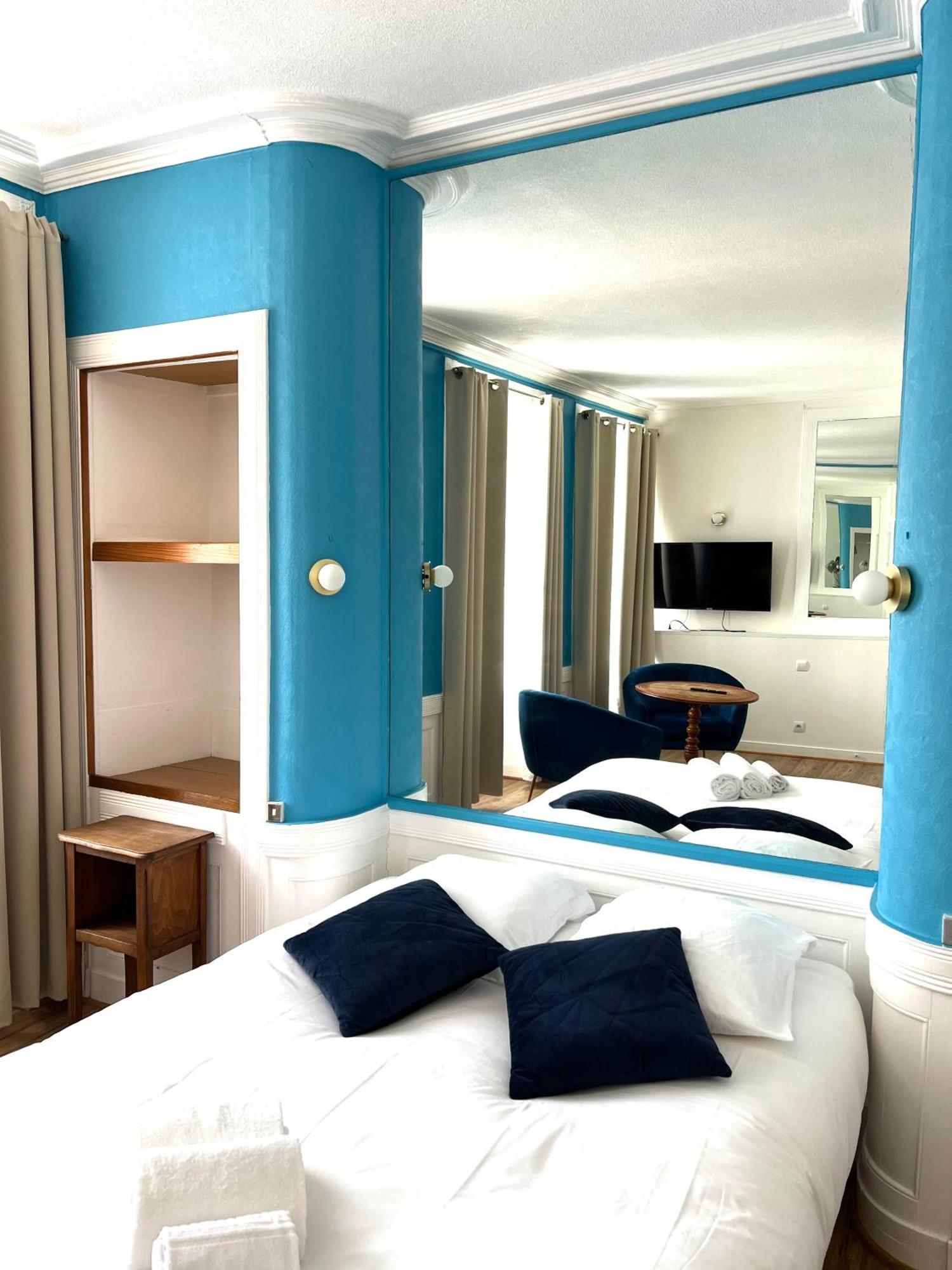Hotel De La Gare แชร์บูร์ก อ็อง กงต็องแต็ง ภายนอก รูปภาพ