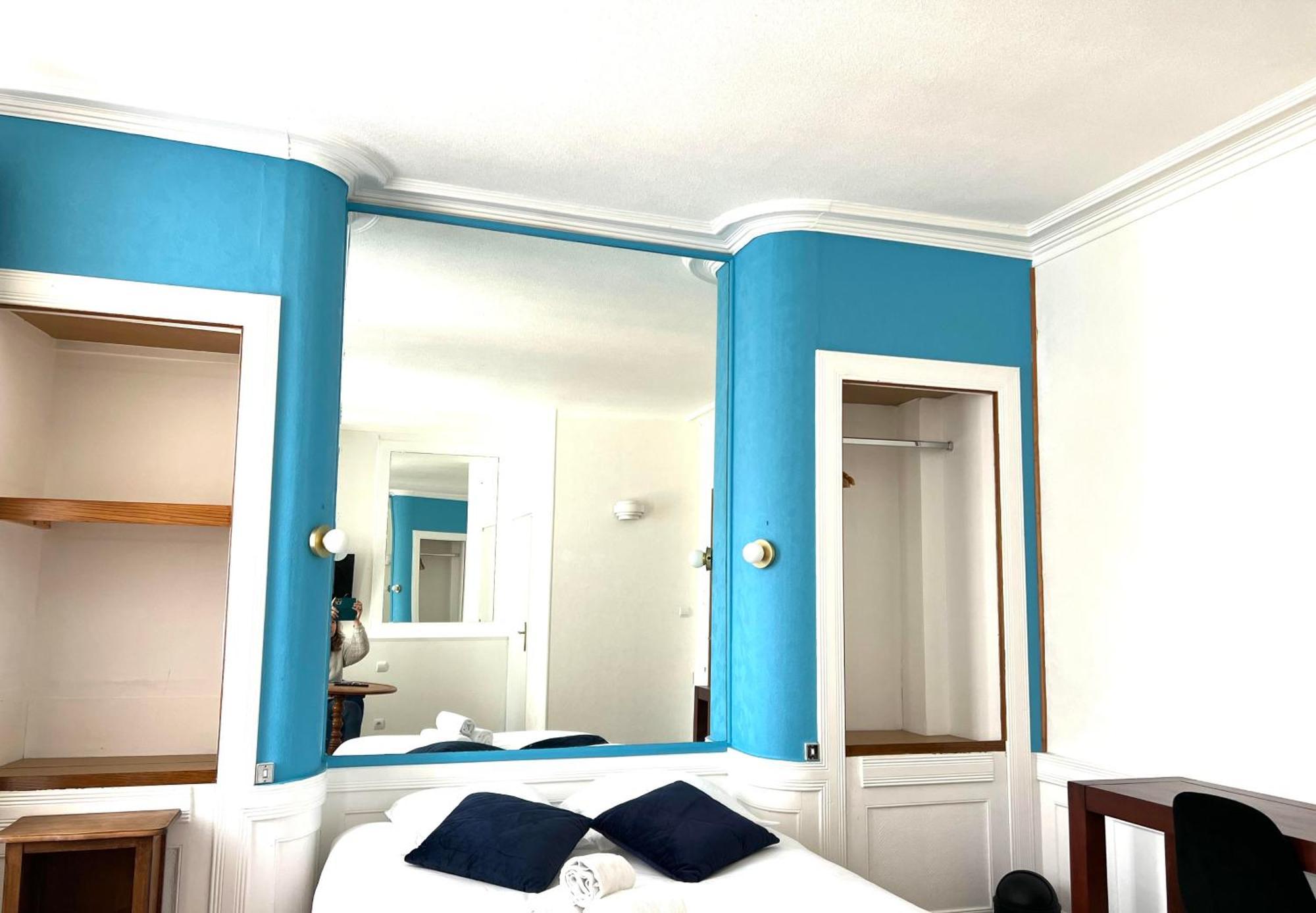 Hotel De La Gare แชร์บูร์ก อ็อง กงต็องแต็ง ภายนอก รูปภาพ